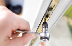 РЕМОНТ И РЕГУЛИРОВКА ОКОН REHAU (РЕХАУ)