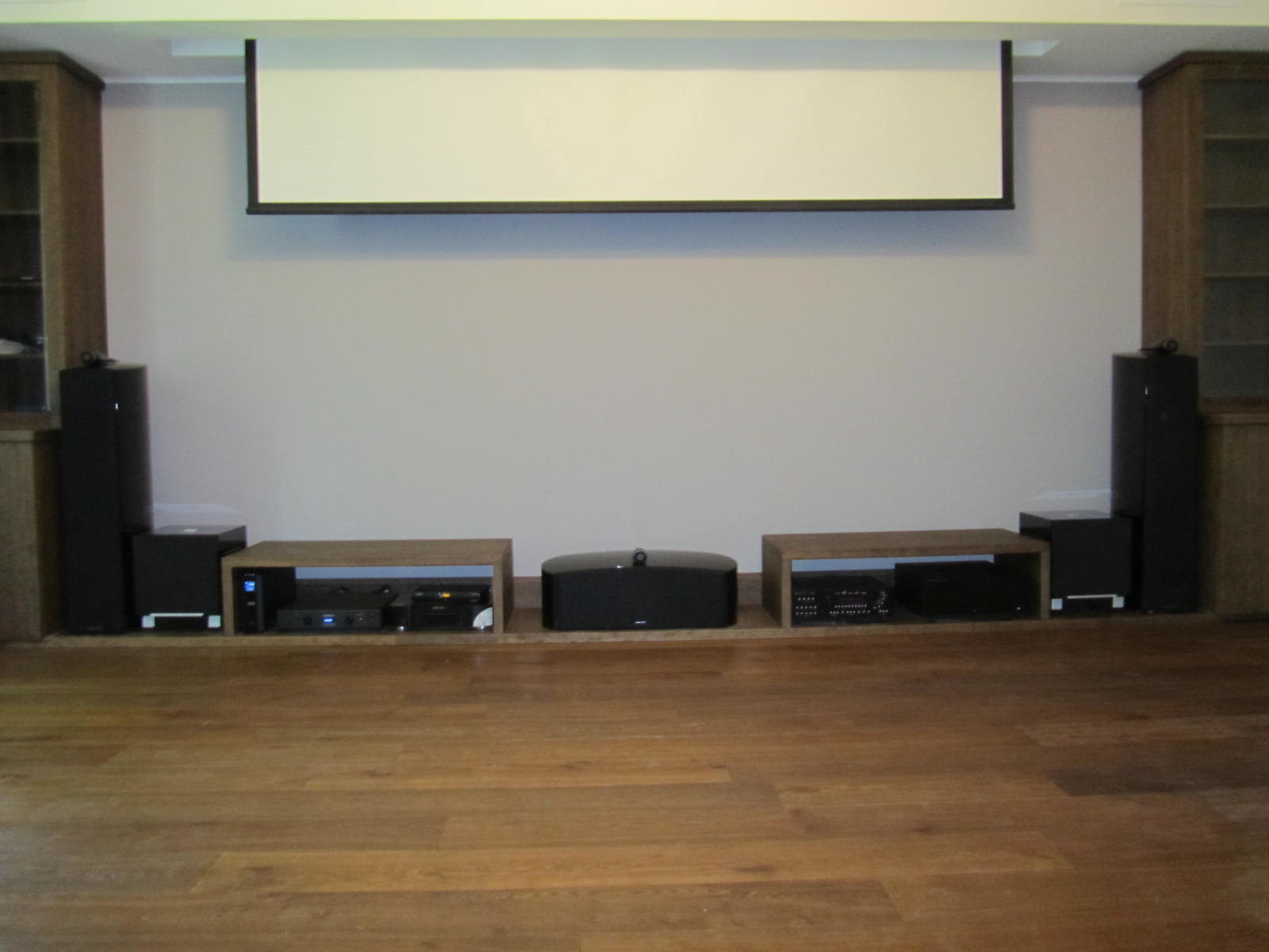 Домашний кинотеатр загородный дом Валищево