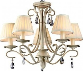 Люстра в ванной комнате.