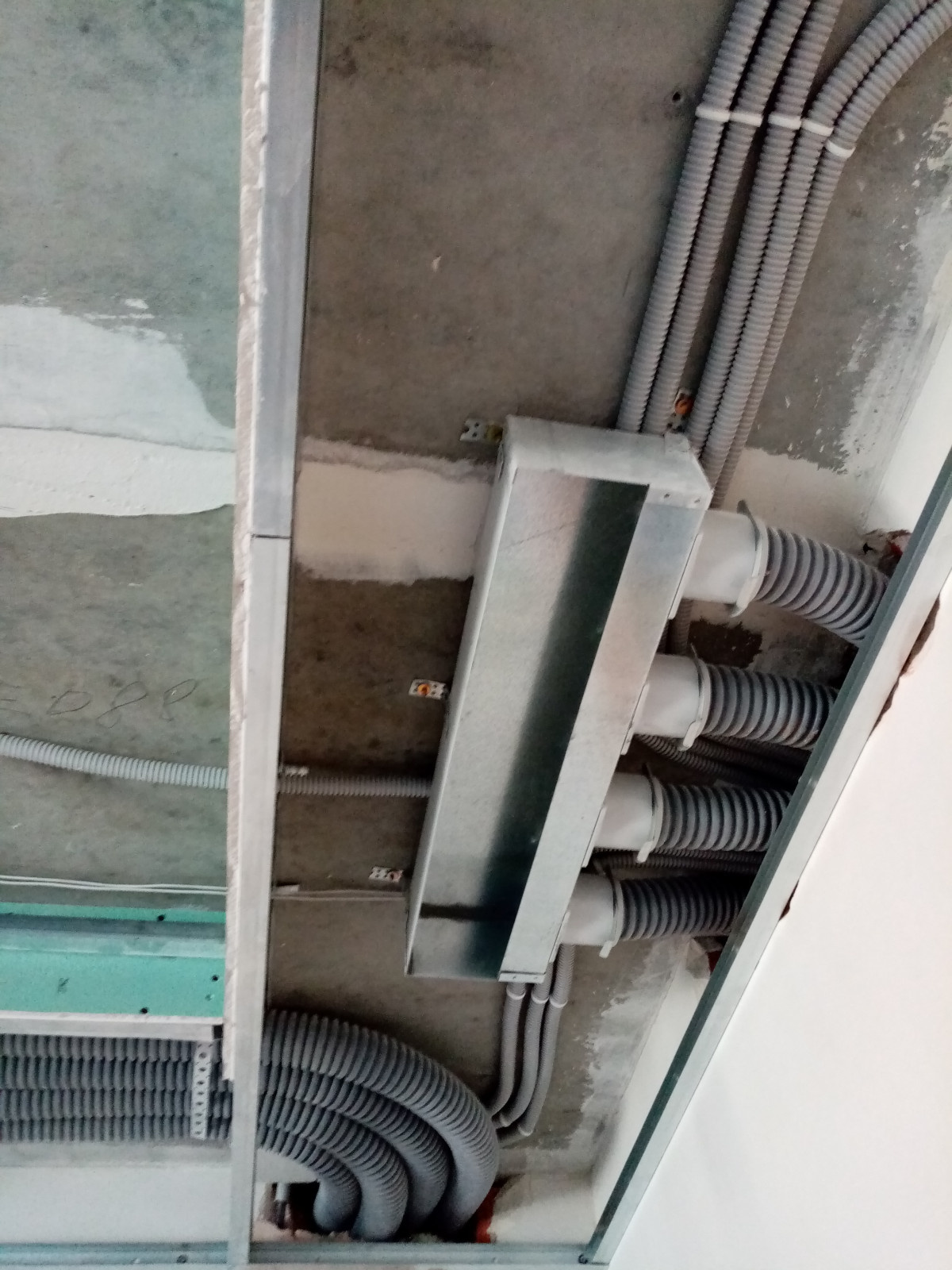 Фотографии в процессе работы