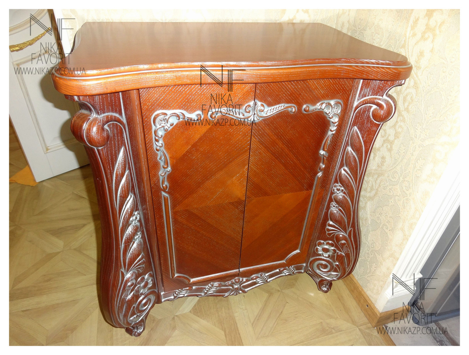 Exclusive Wooden Stand