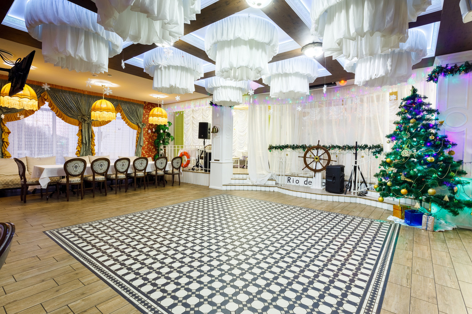 Съемка ресторана "12 стульев"