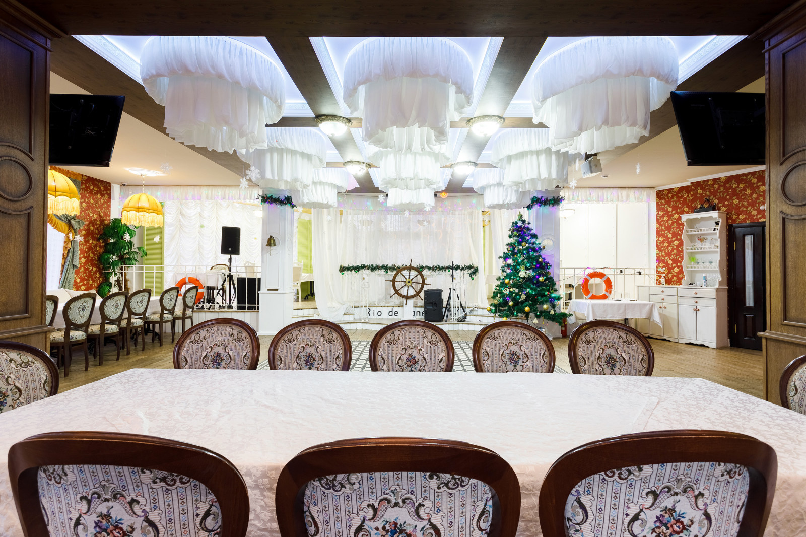 Съемка ресторана "12 стульев"