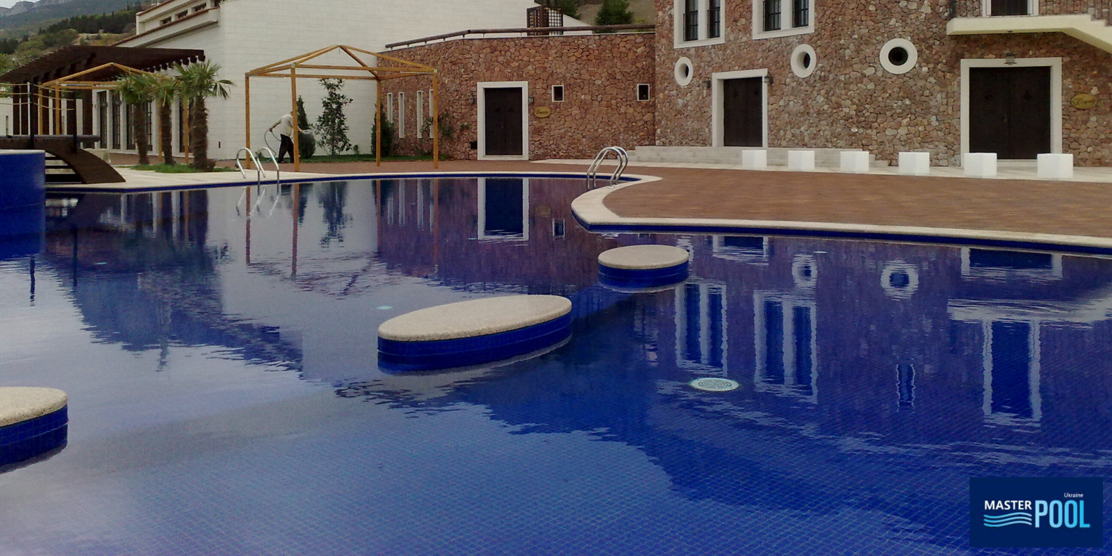 Бассейны под ключ, начиная с 1998 года