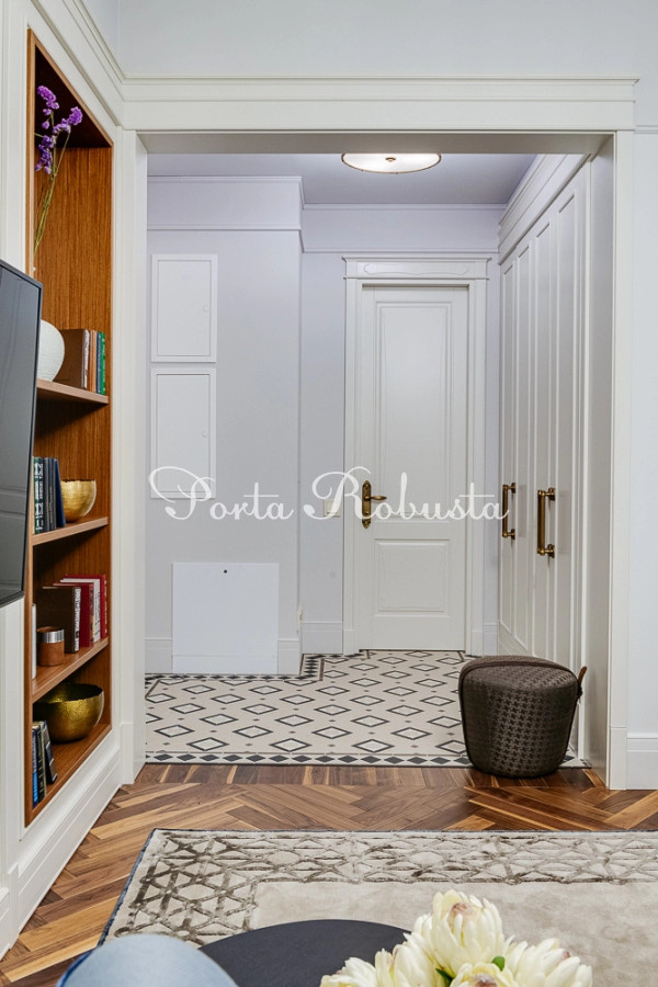 ЖК БОЛЬШЕВИК -дверь