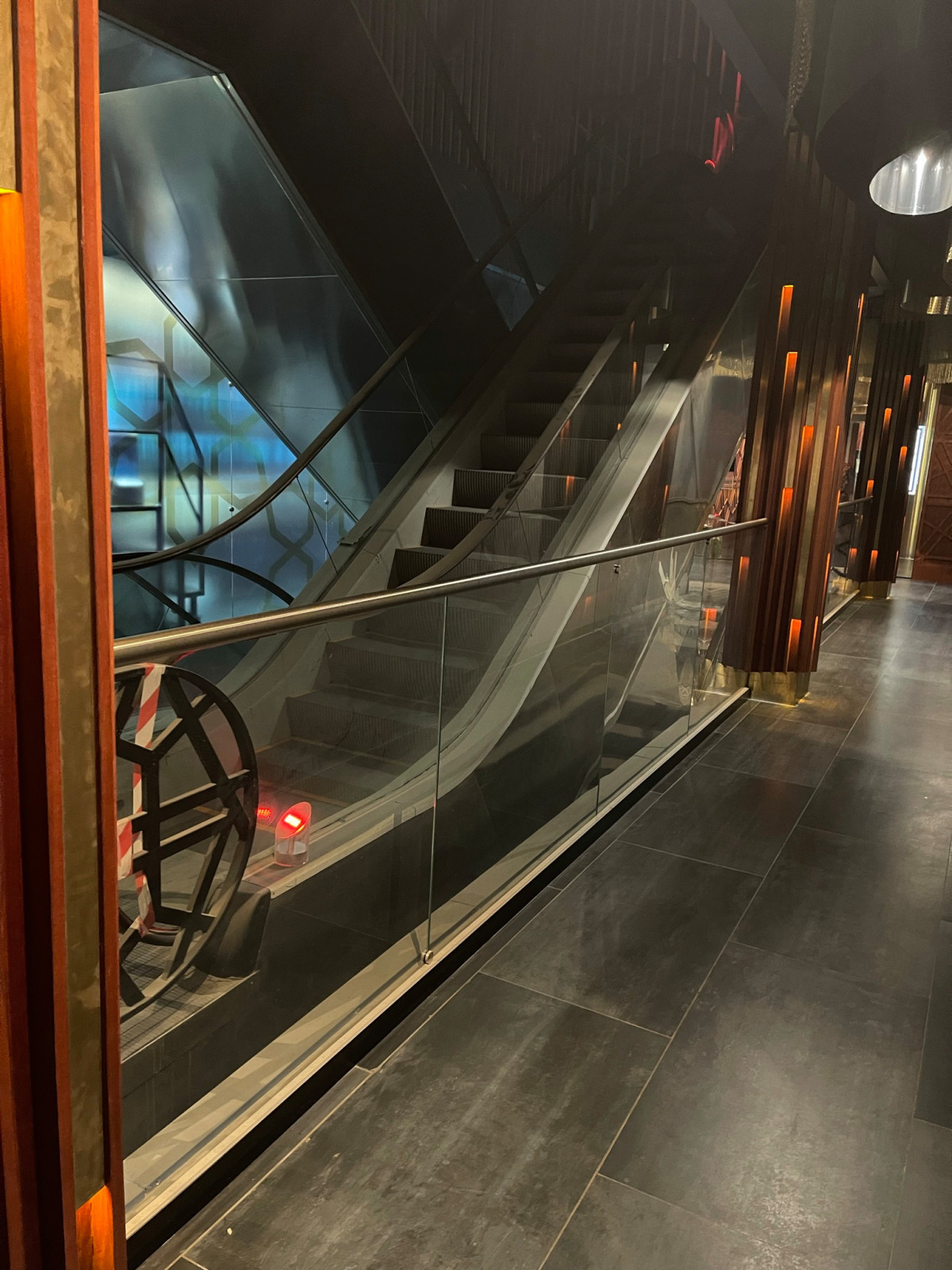 Стеклянные перегородки. Чайхана