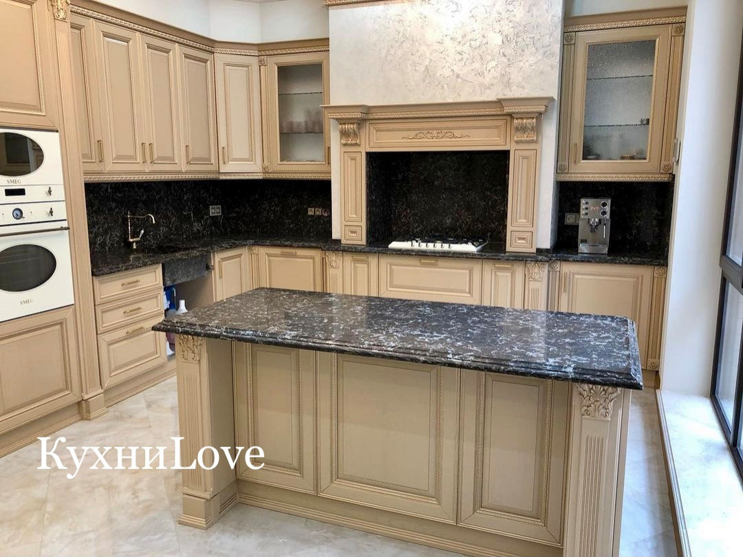 Кухня в классическом стиле Бергамо