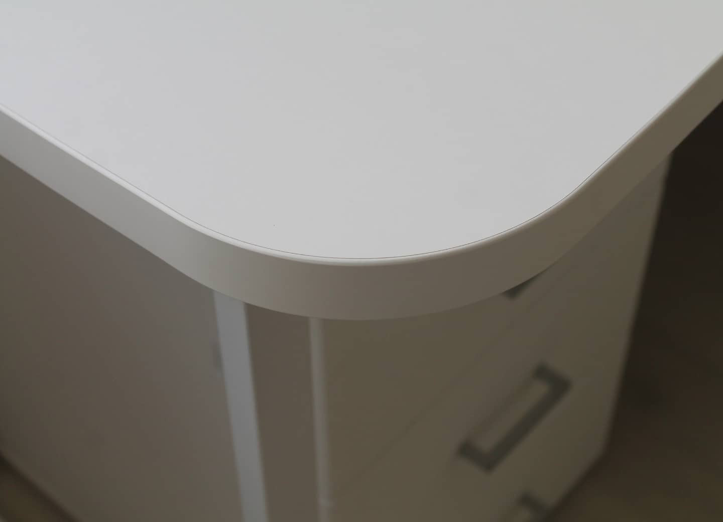 Белая детская в стиле минимализм