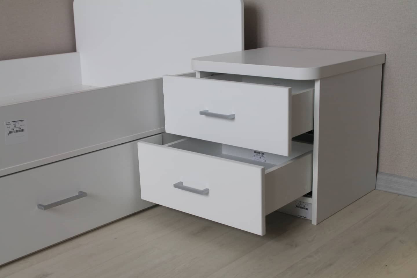 Белая детская в стиле минимализм