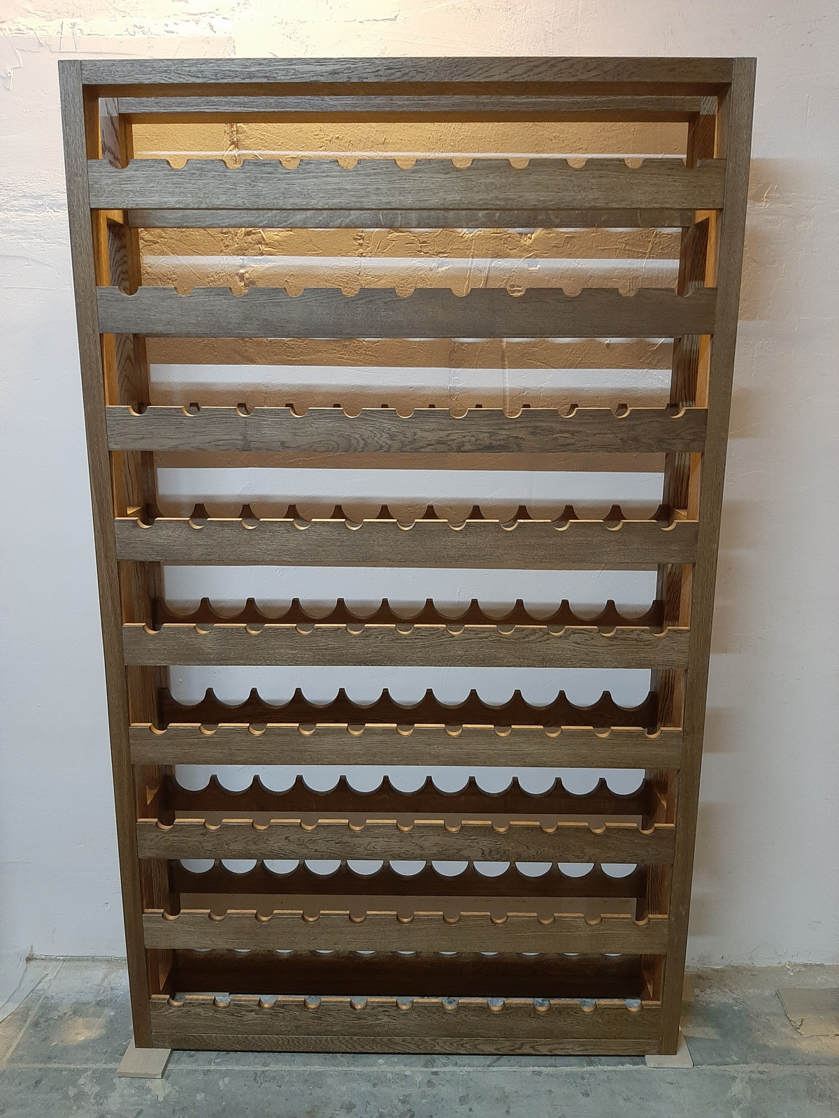 Винные стеллажи по индивидуальным размерам