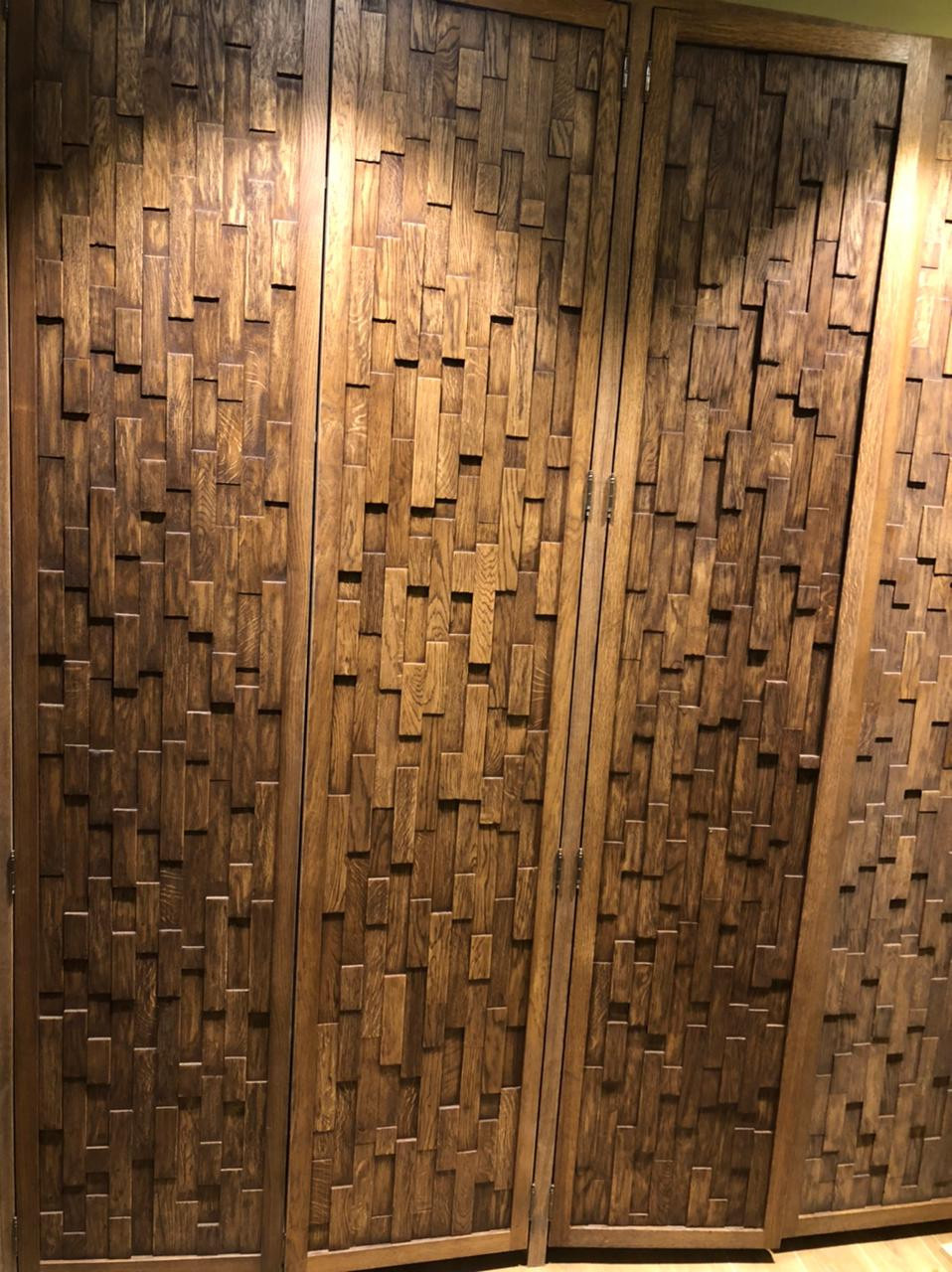 Фасады шкафа из деревянной мозаики