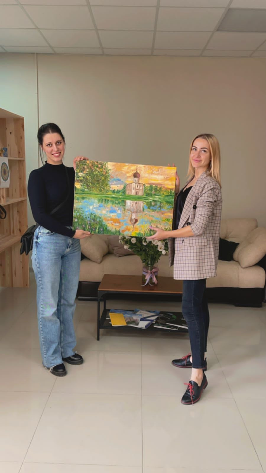 Картины на заказ в Салон красоты, в агентство недвижимости