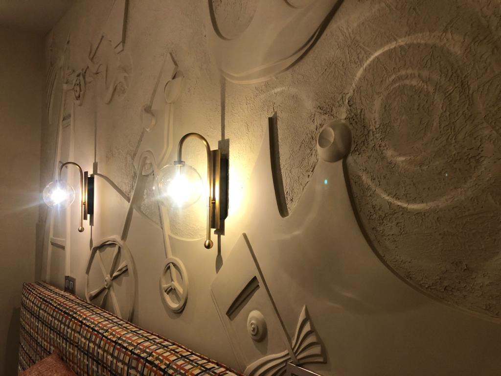 Барельеф в детской комнате