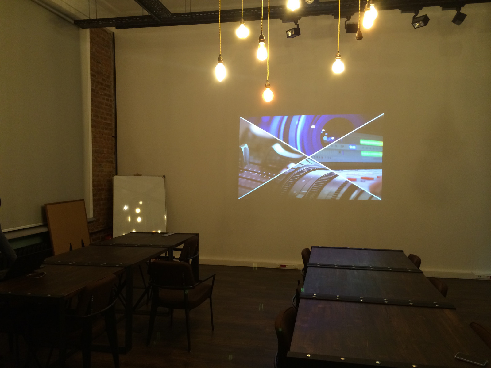 Шоурум студии светодизайна LiDS