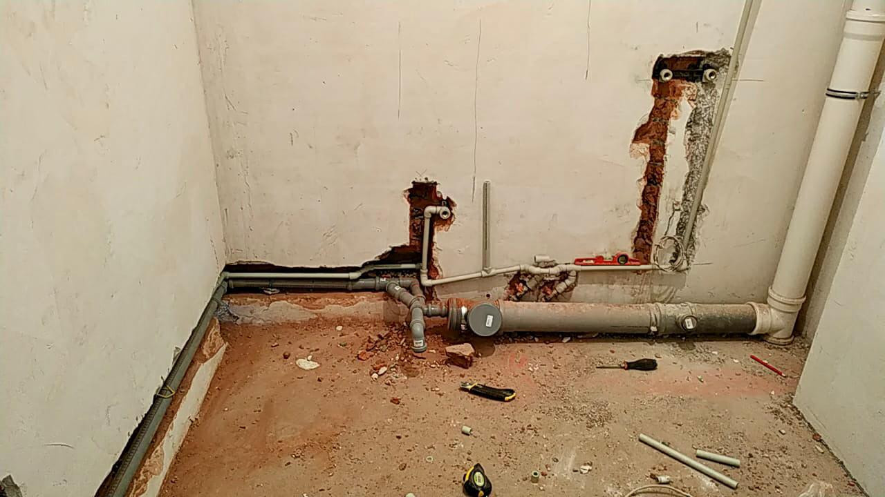 Разводка труб ХВС и ГВС в новостройке