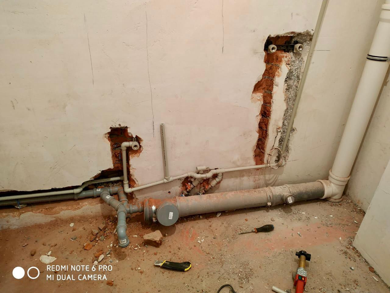 Разводка труб ХВС и ГВС в новостройке