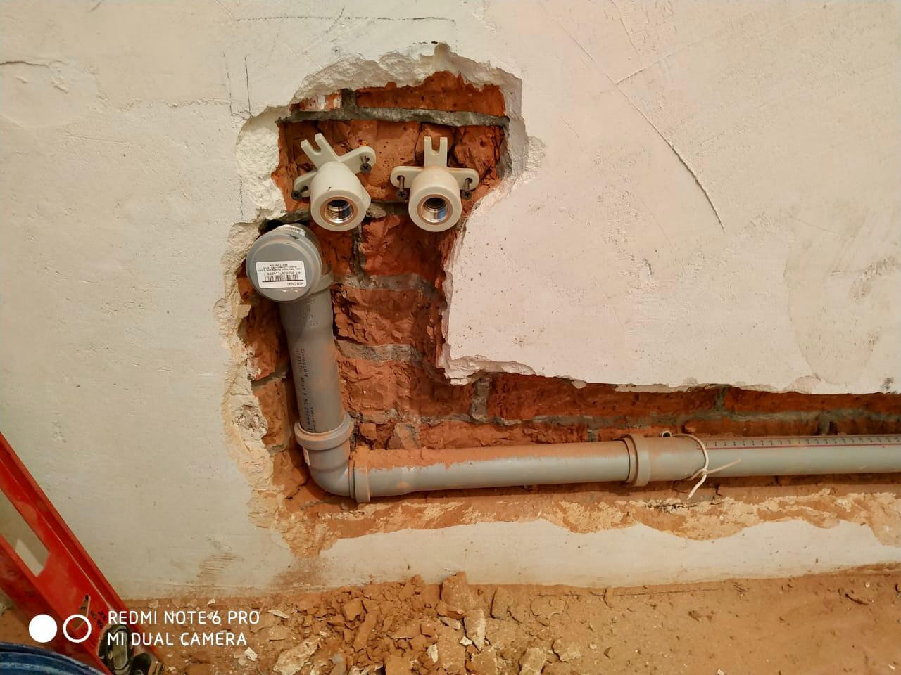 Разводка труб ХВС и ГВС в новостройке