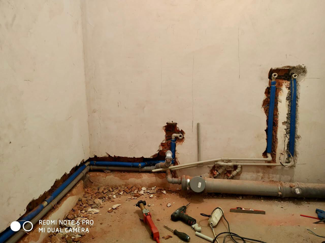 Разводка труб ХВС и ГВС в новостройке