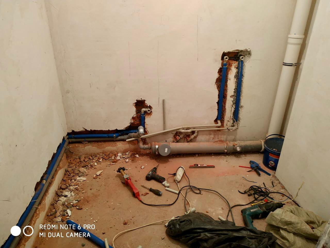 Разводка труб ХВС и ГВС в новостройке