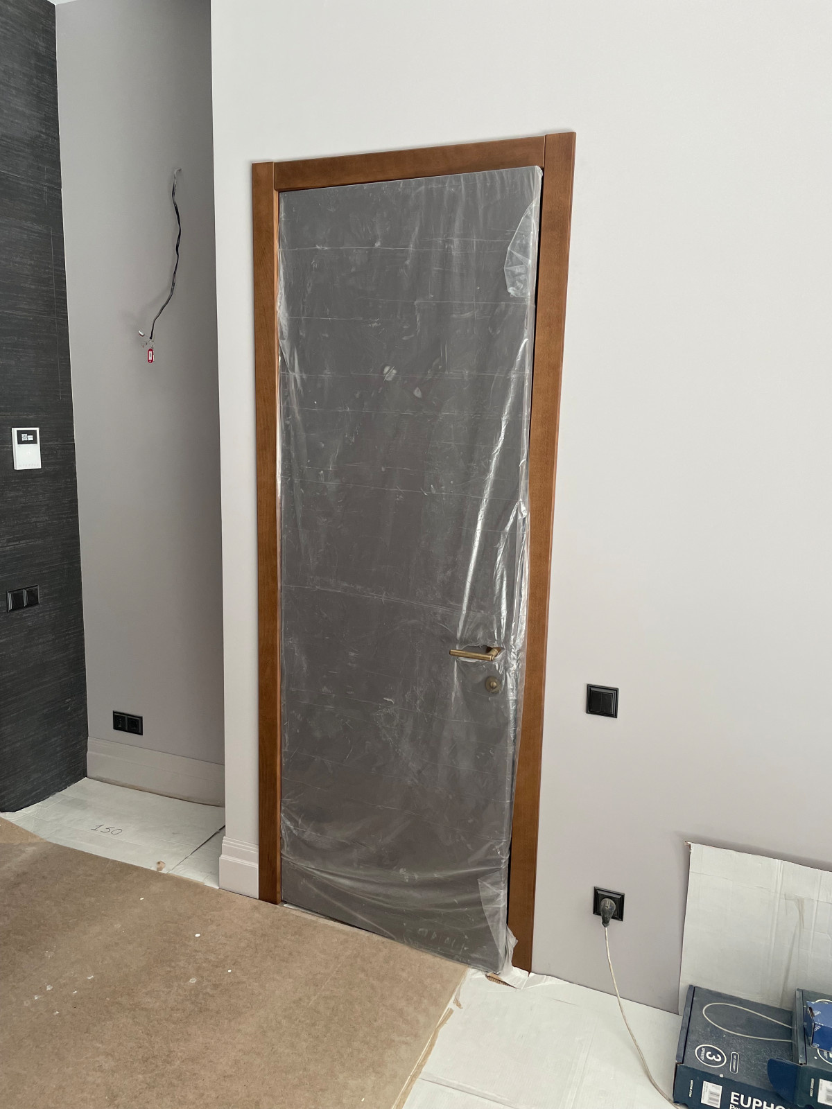 Монтаж наличников из бука