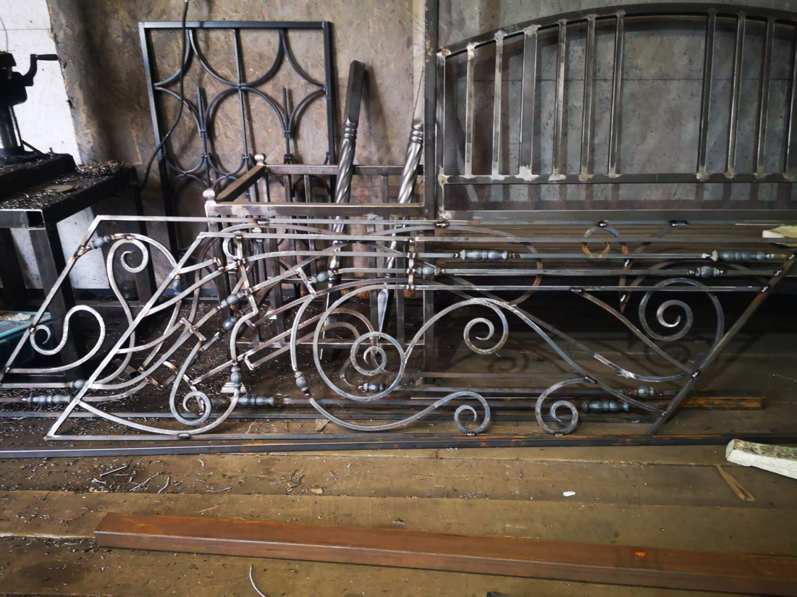 Перила Козероги