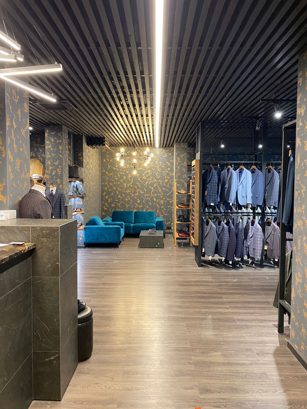 Магазин одежды на Полтавском проезде