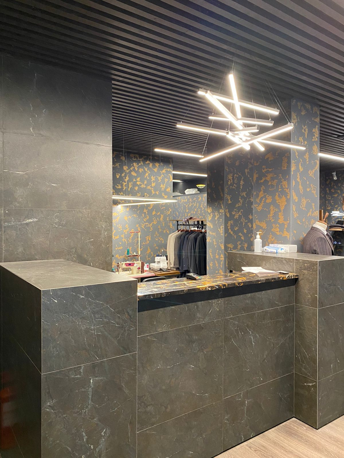 Магазин одежды на Полтавском проезде