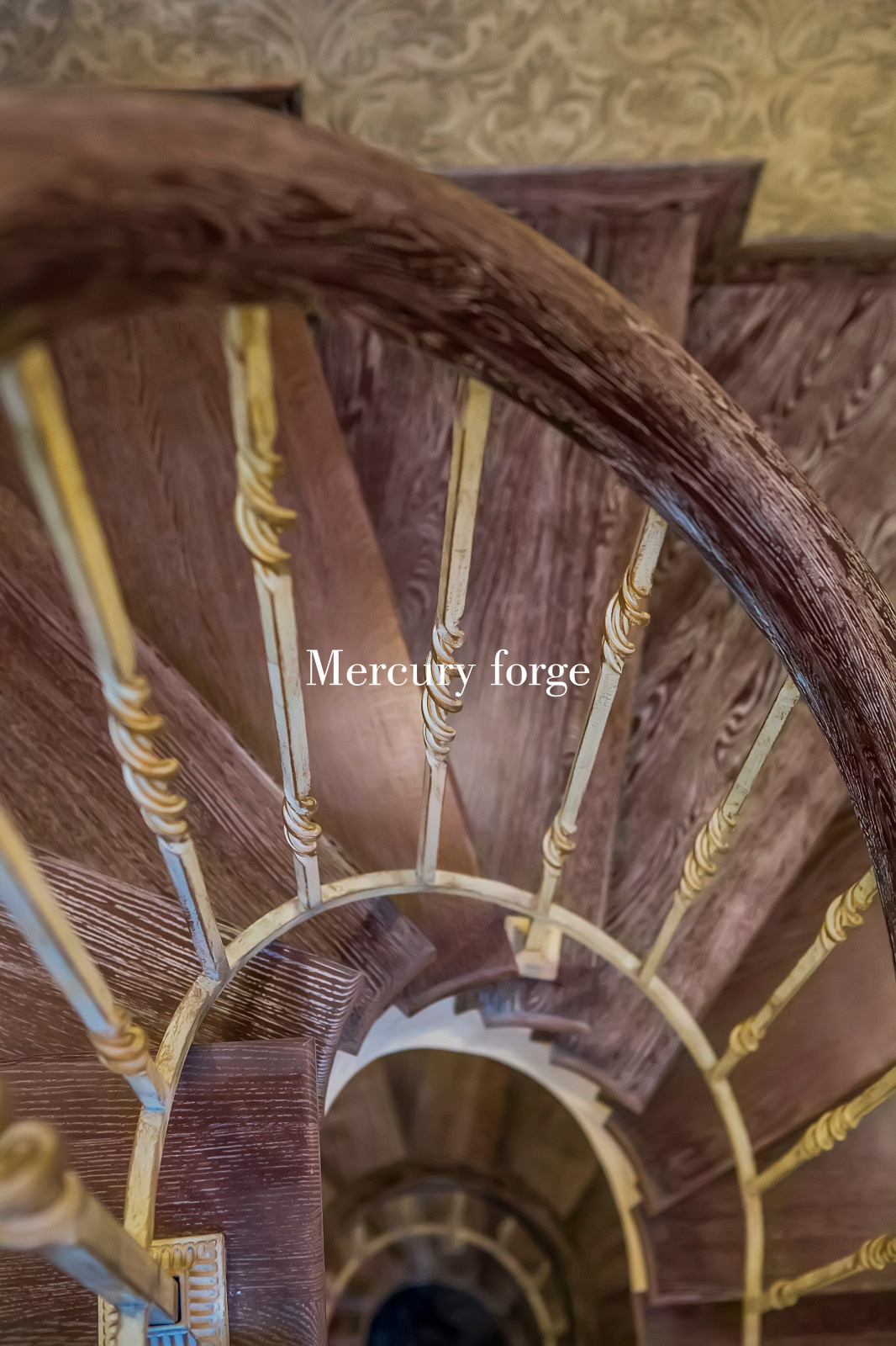 Лестница, кованое ограждение, фабрика Grande forge (Франция), коллекция Традиция