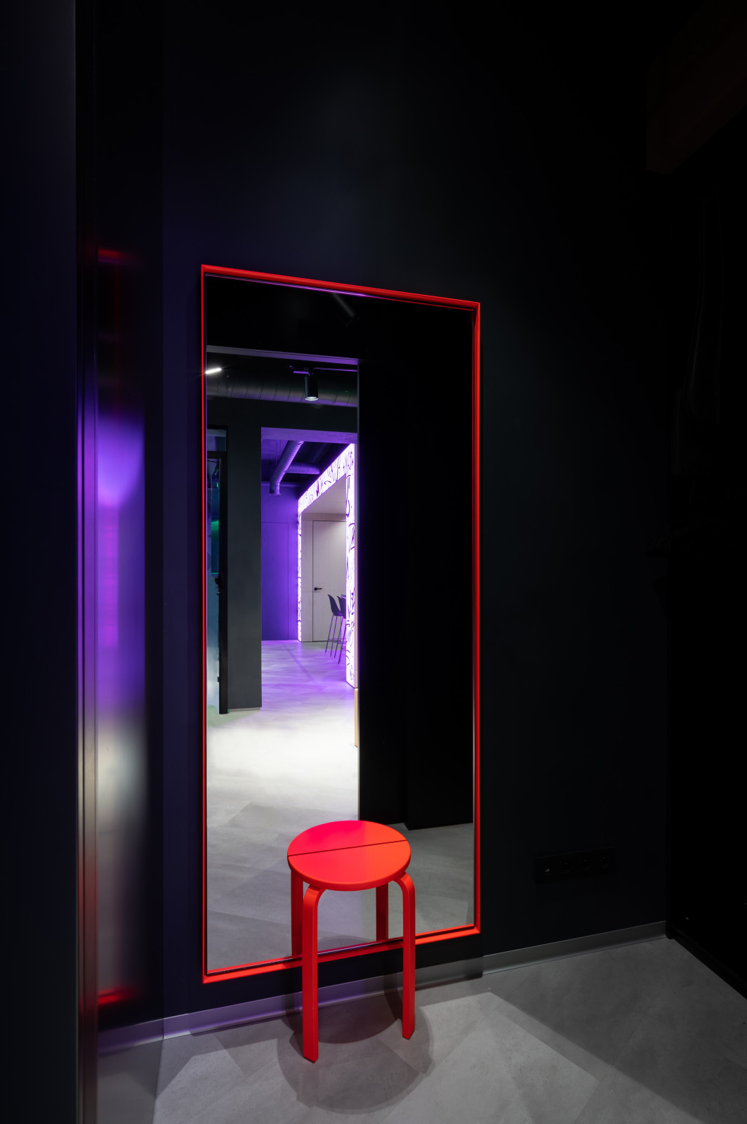 RED AGENCY SPACE