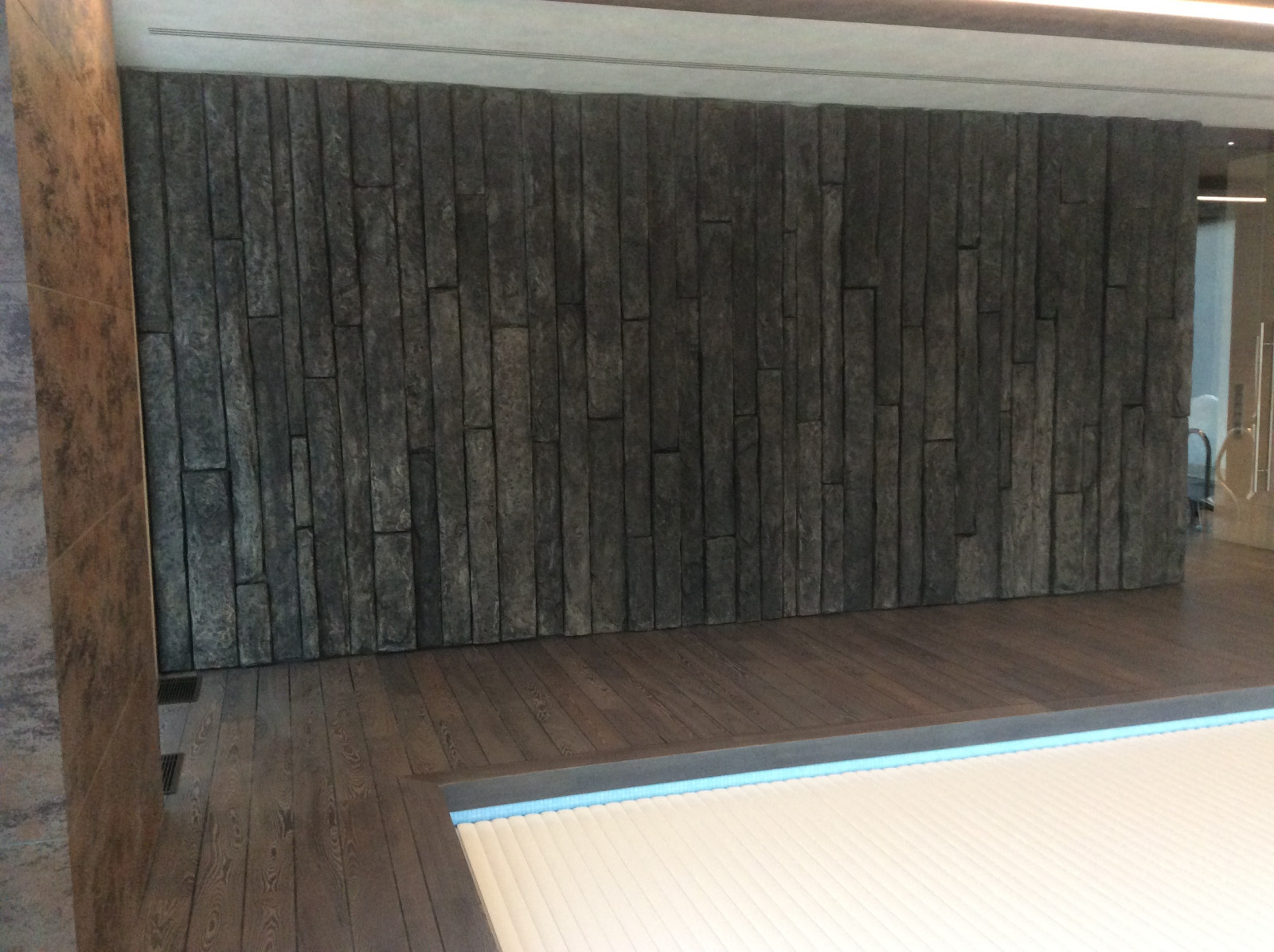 Отделка бассейна Серебряный бор.