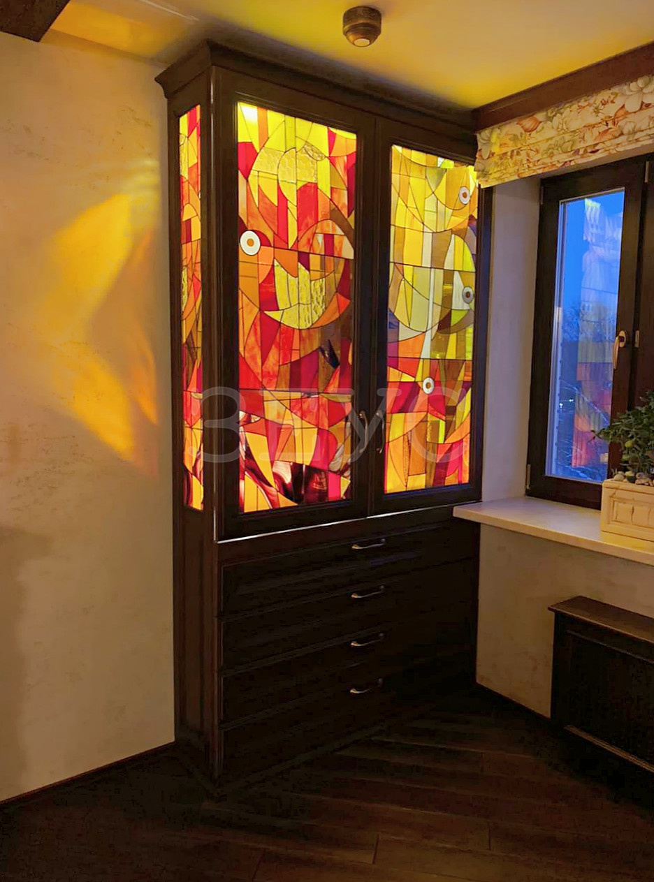 ТВ-зона в гостиную и необычный дизайн шкафов..