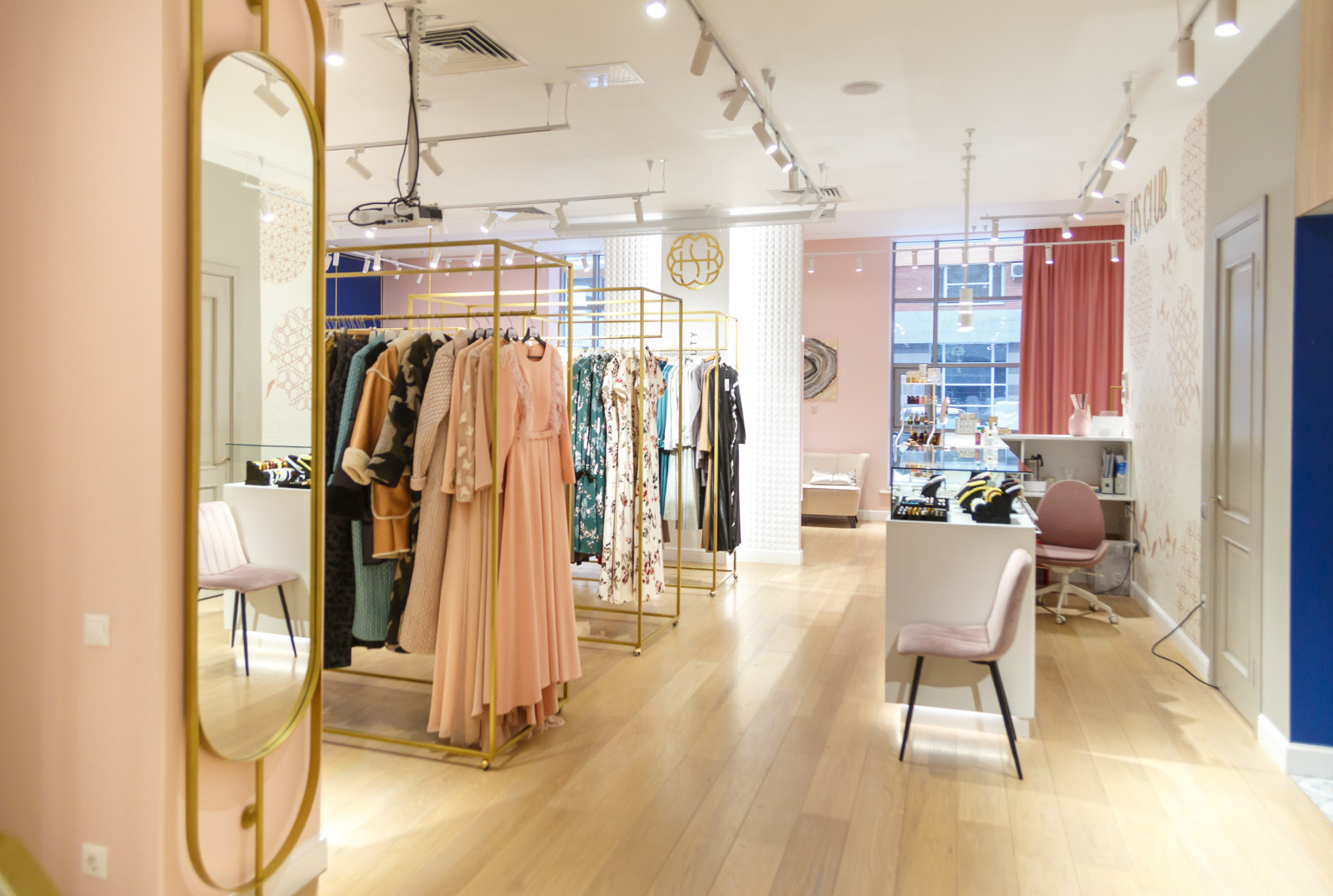 Магазин женской одежды HS Club