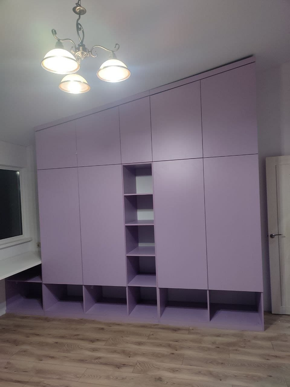 Мебель в мансардную комнату