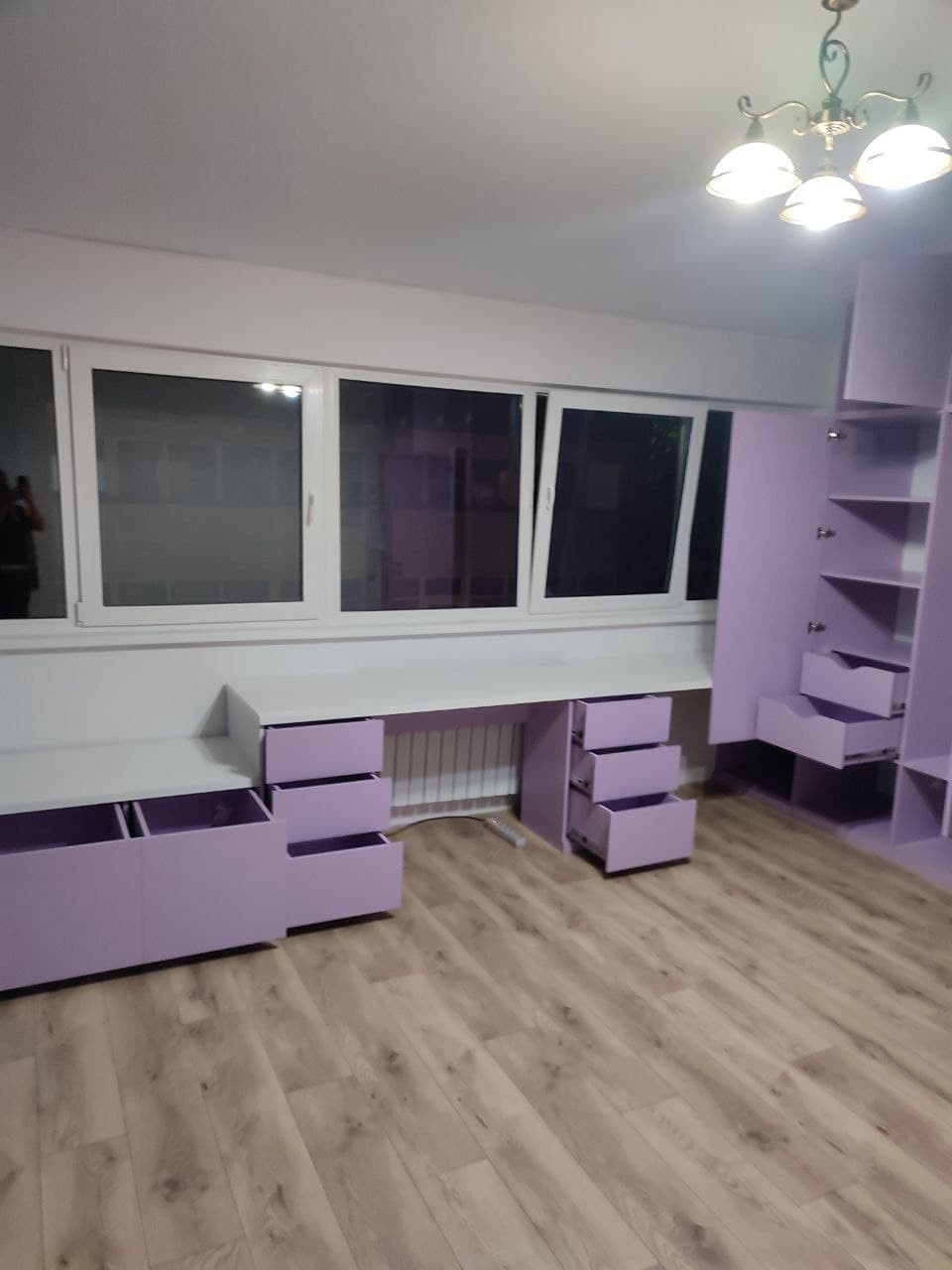 Мебель в мансардную комнату