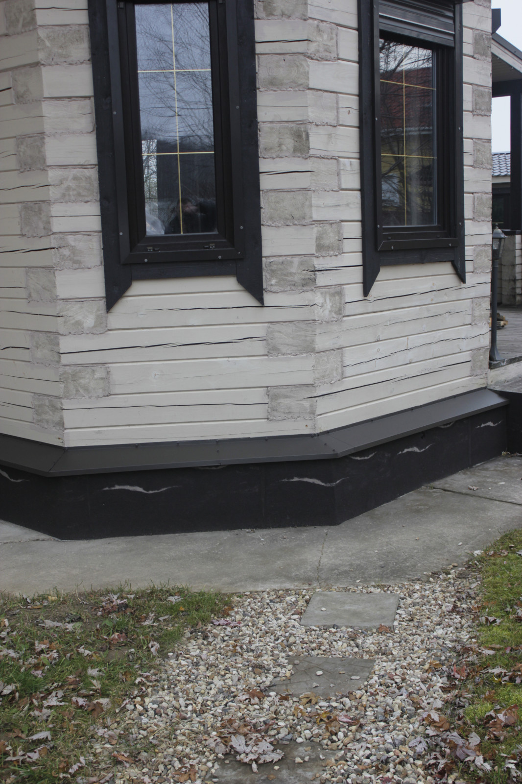 Утепление и отделка цоколя дома и бани в КП "Денисьево"