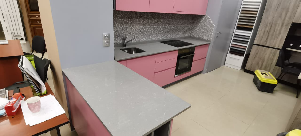 Столешница из кварца