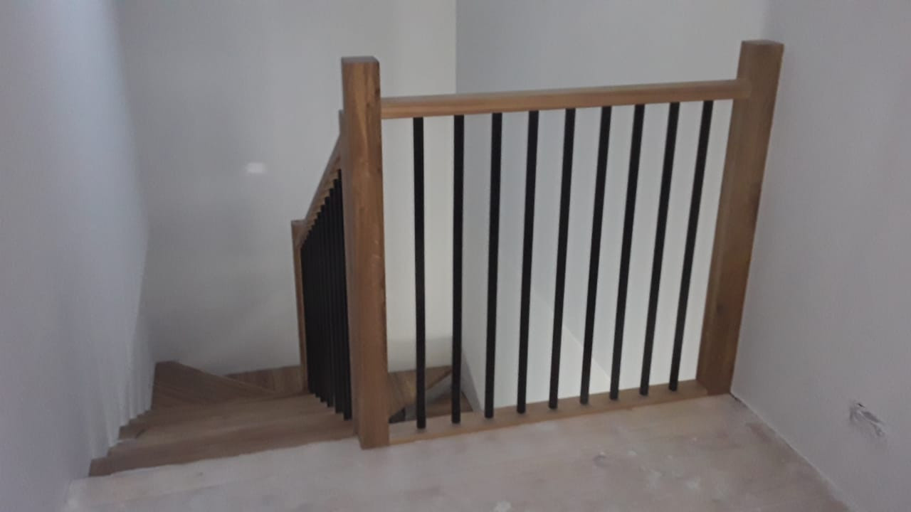 Обложка проекта: Лестница «под ключ» на монокосоуре с деревянными ступенями