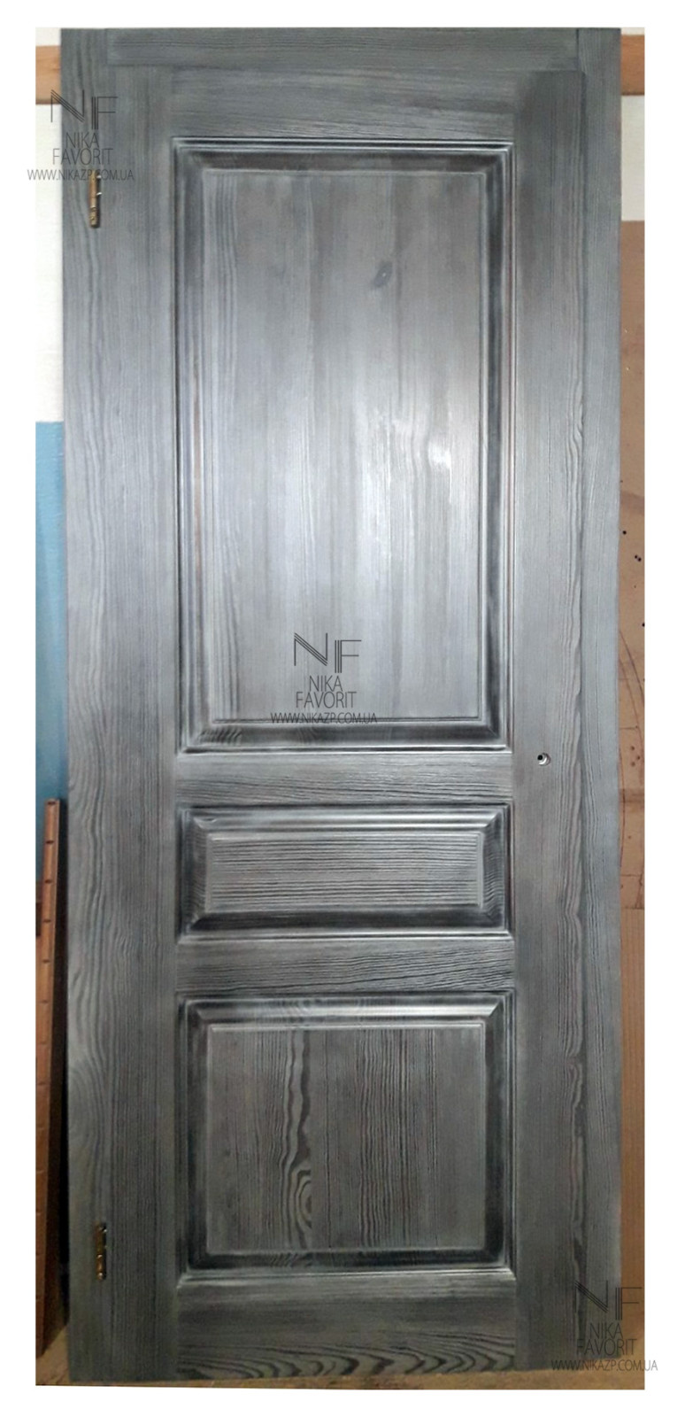 Wooden door (pine tree) antique