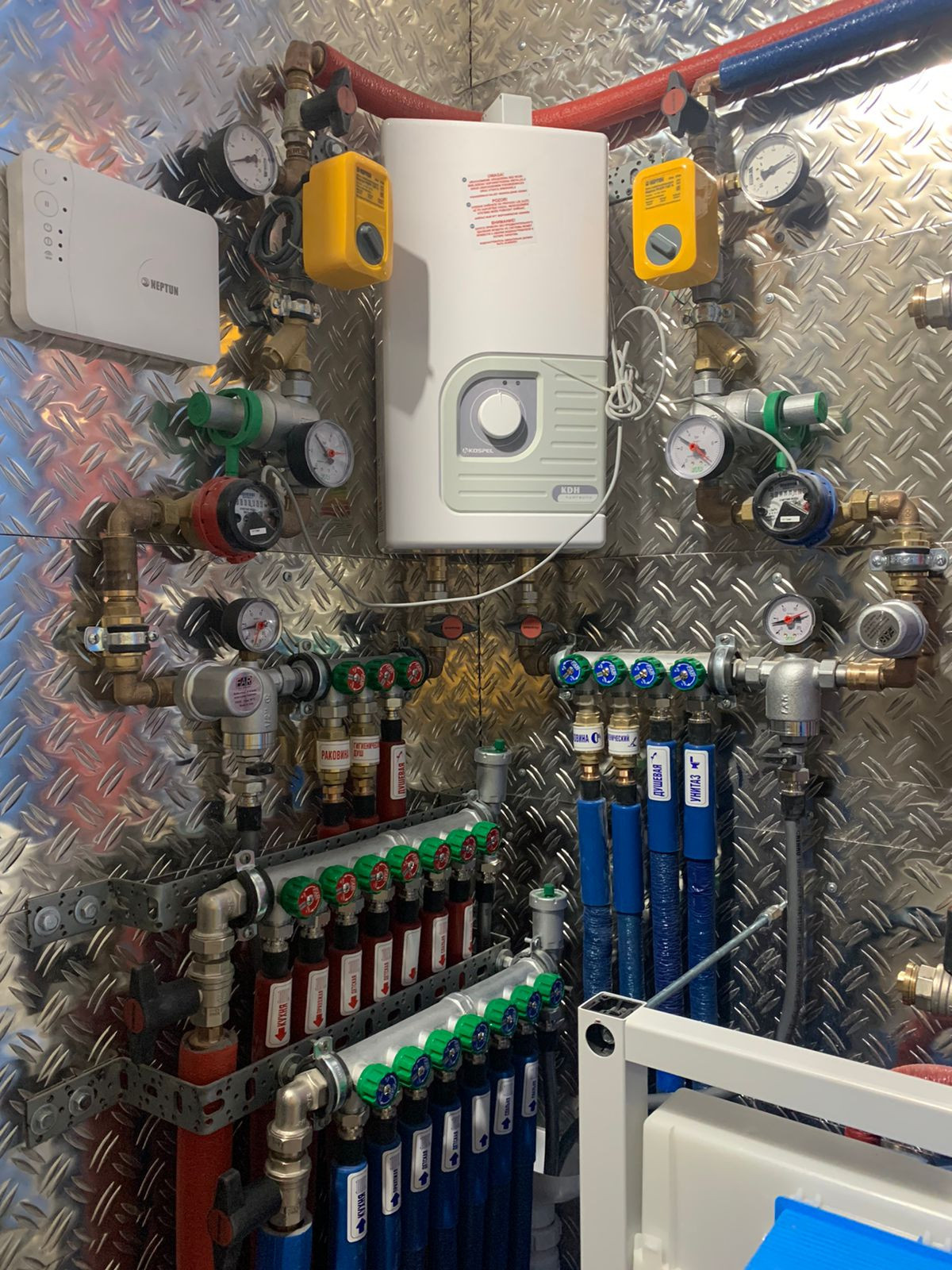 Фото инженерных сетей на объектах Project Group