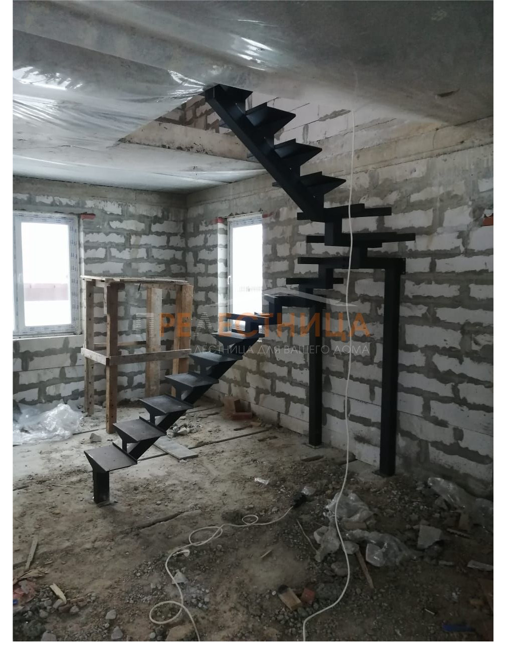 Металлический каркас лестницы серии Ассоль