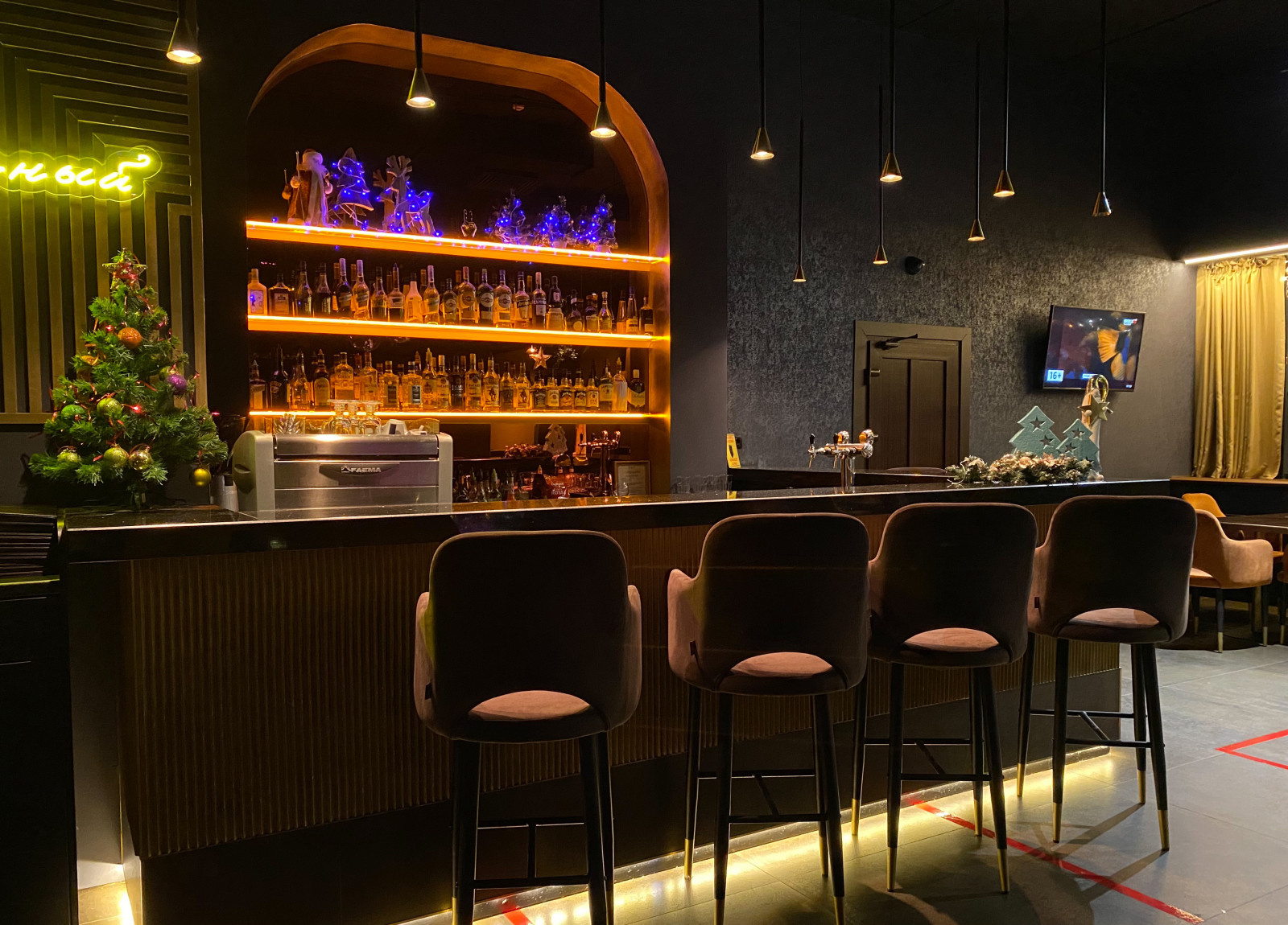 Караоке клуб "Лазурный"