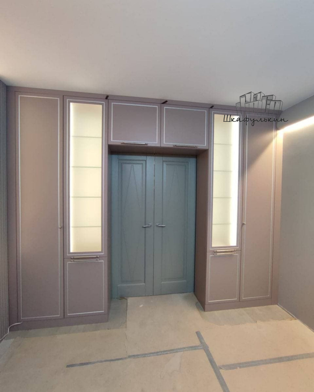 Меблировка квартиры и стенка с подсветкой