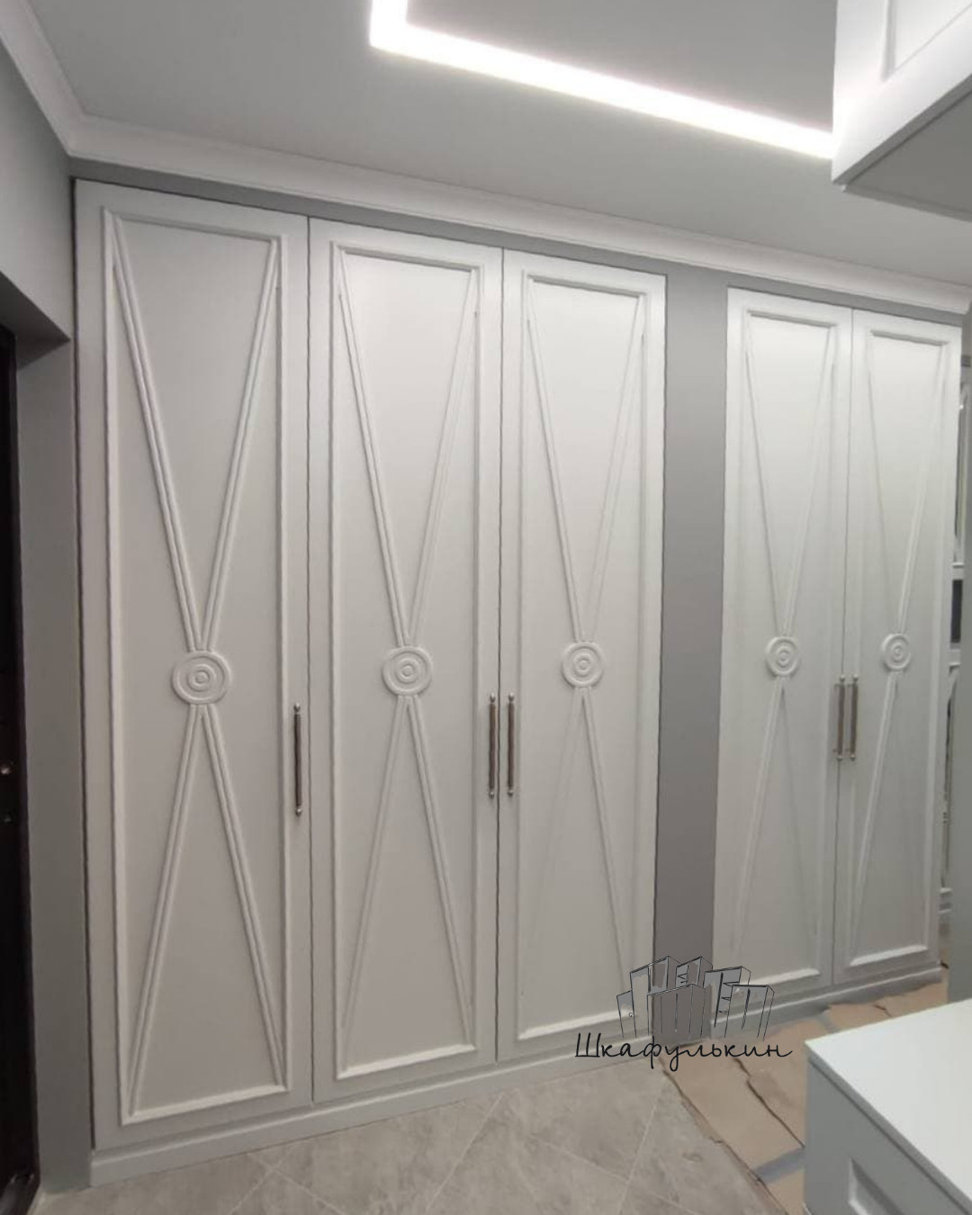 Меблировка квартиры и стенка с подсветкой