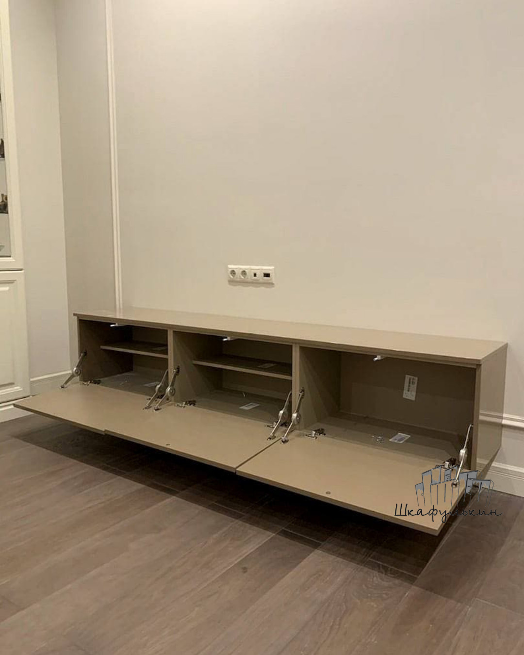 Обложка проекта: Модульный буфет в классическом стиле и тумба