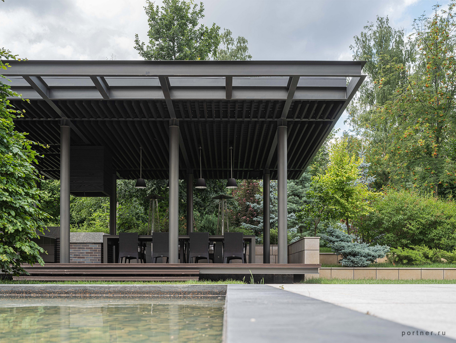 Беседка дома DRO