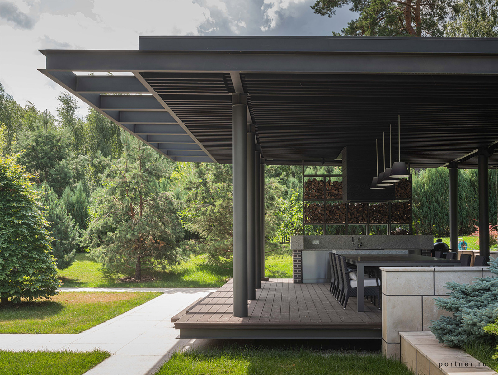 Беседка дома DRO