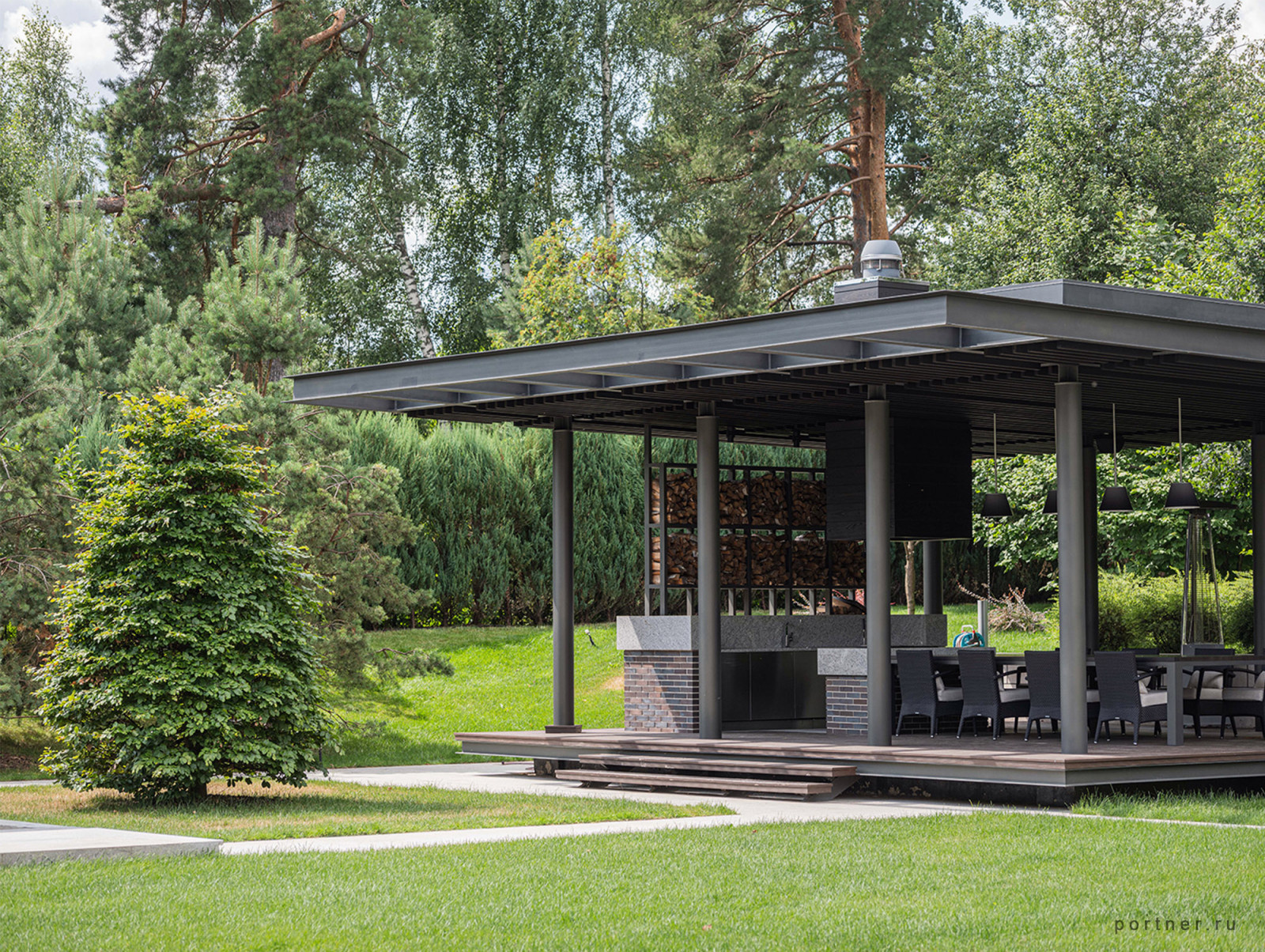 Беседка дома DRO