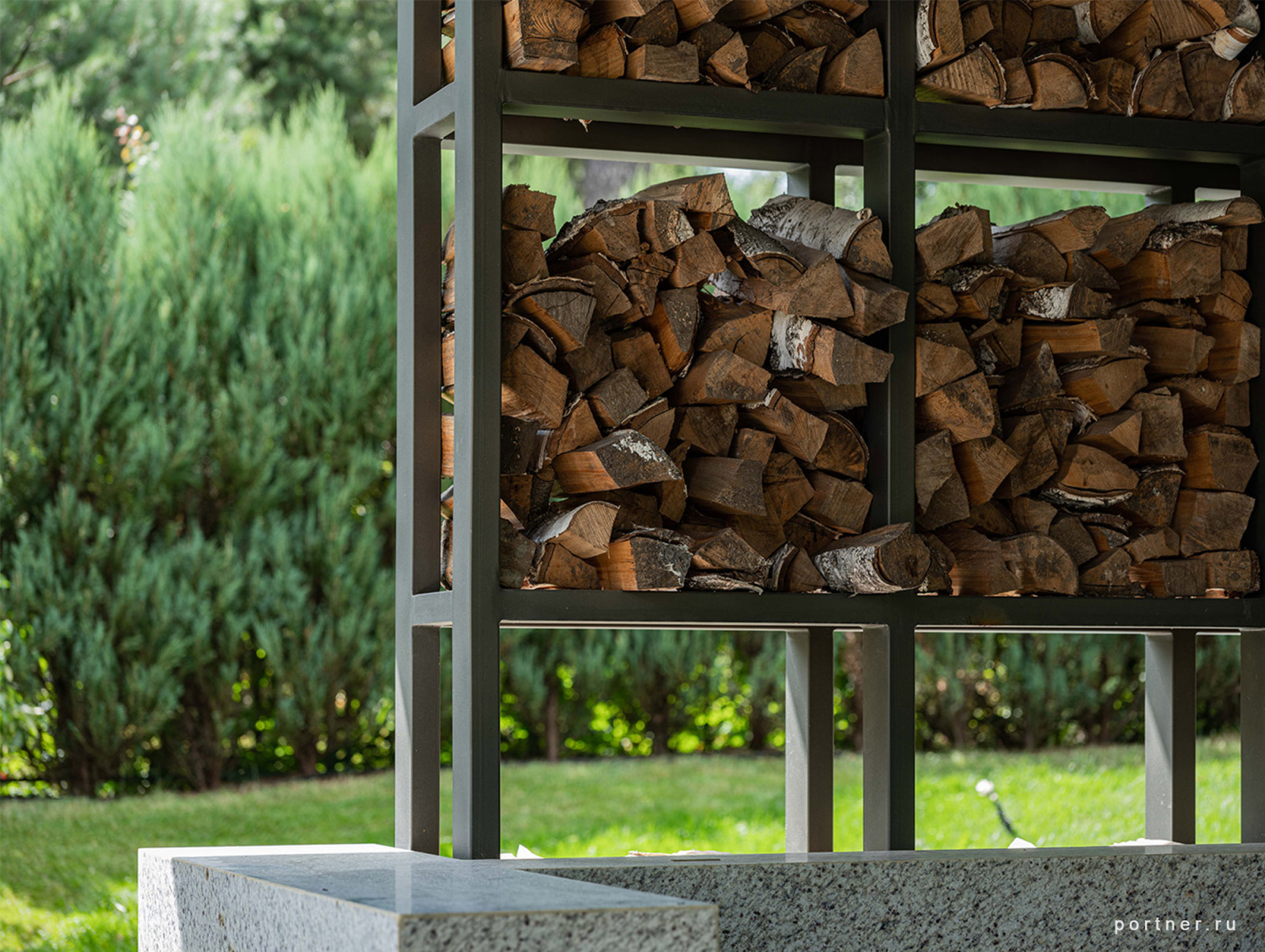 Беседка дома DRO