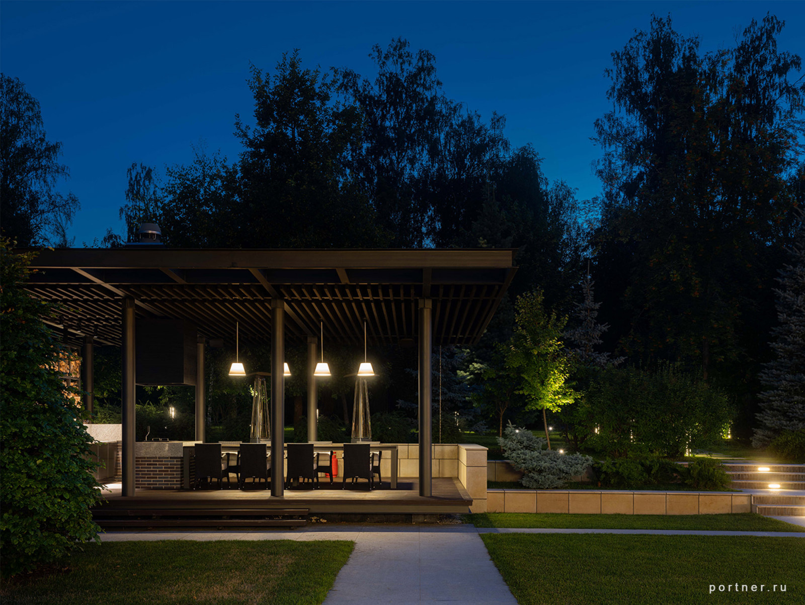 Беседка дома DRO