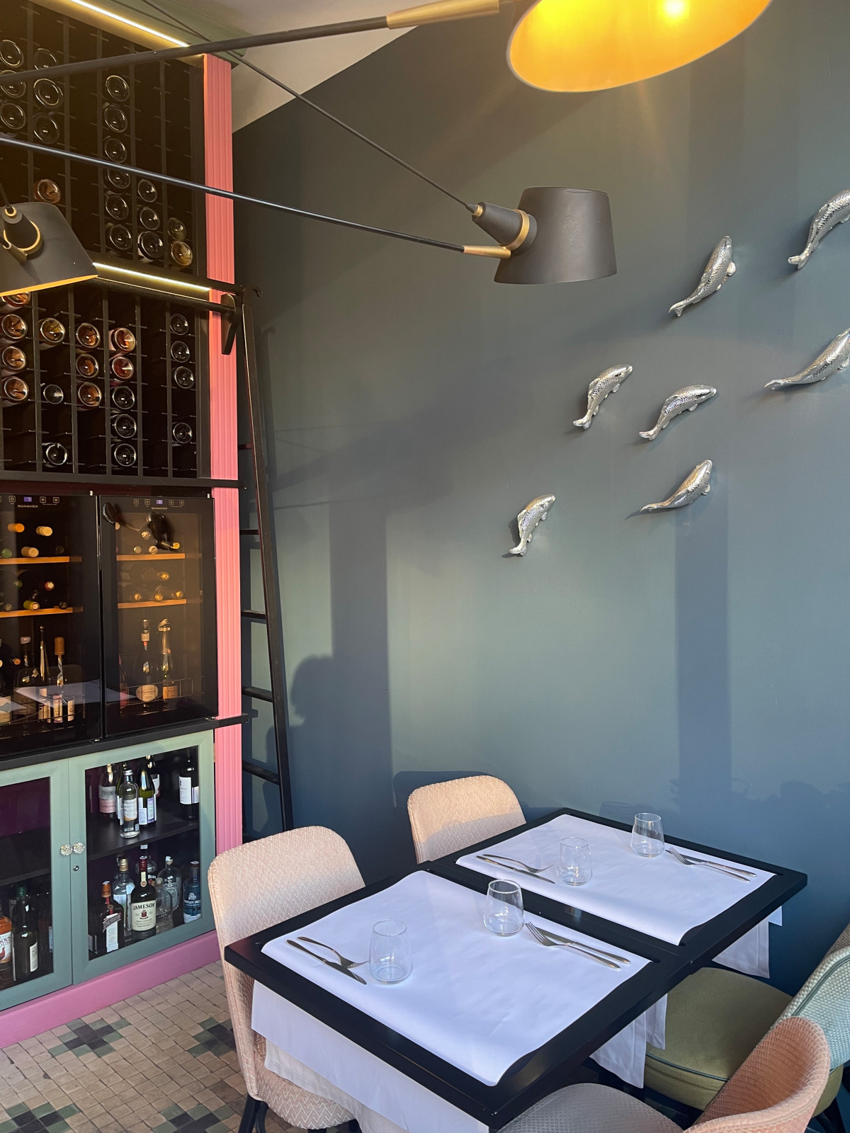 Декор ресторана Чарли